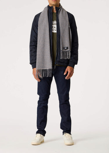 Weekend Offender Sjaals Nurmagomedov - house check