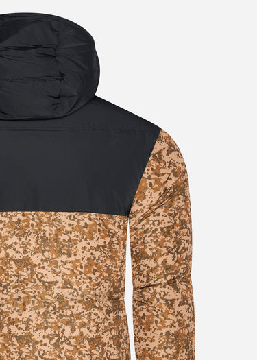 Lyle & Scott Jassen Earth print wadded jacket - jet black