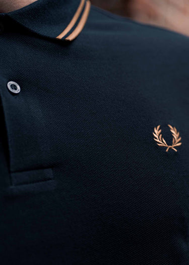 Fred Perry Polo's Twin tipped fred perry shirt - navy dark caramel