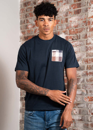 Aquascutum T-shirts Macro club check t-shirt - navy